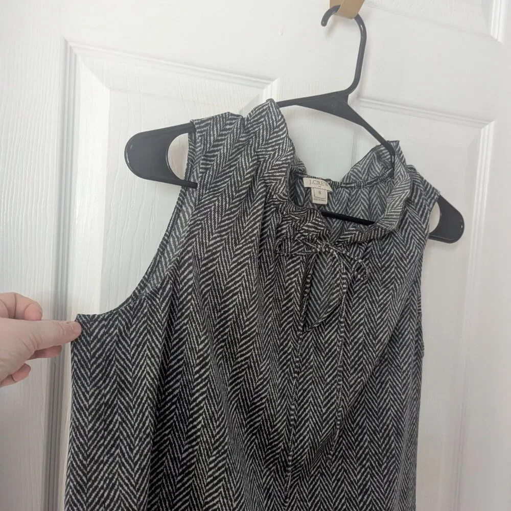 J crew sleeveless grey and white blouse - 6 - Picture 4 of 5